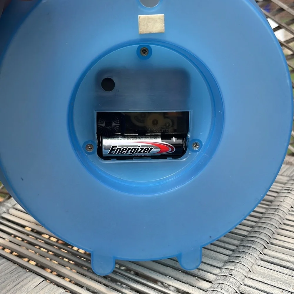 COPY - Roxy clock - Picture 2 of 3